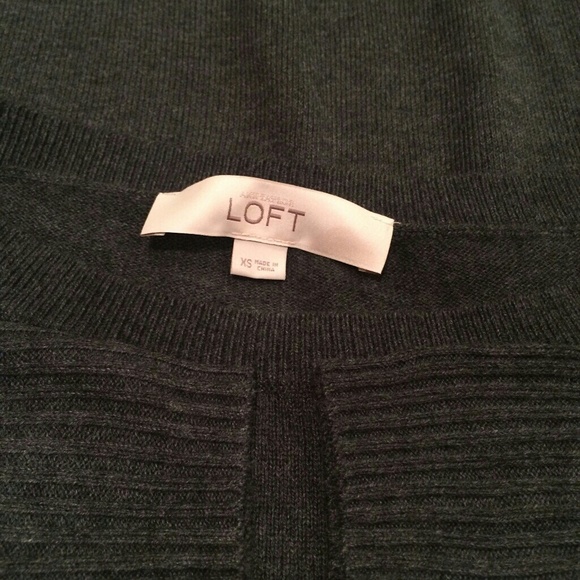 LOFT Charcoal Gray Swing Sweater XS - Picture 4 of 4